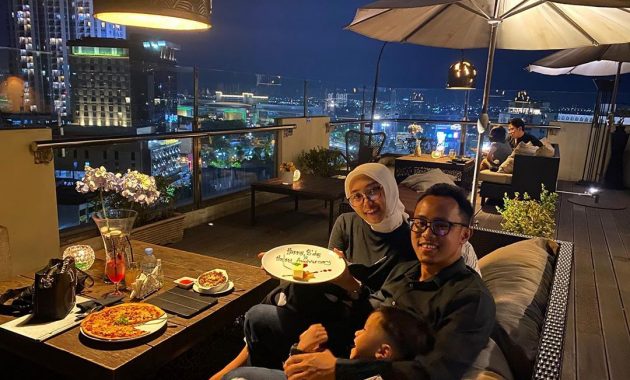 10 Referensi Tempat Pacaran di Surabaya, Romantis Cocok