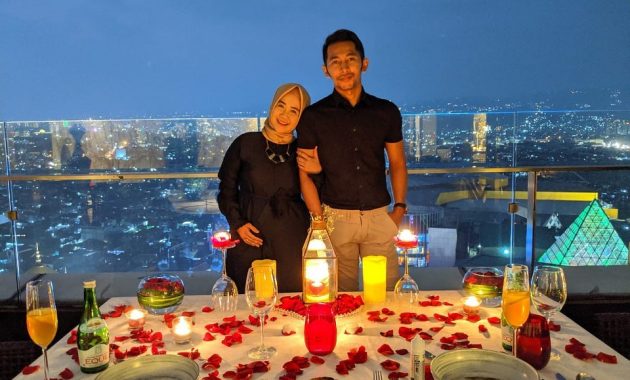 10 Gambar Tempat Paling Romantis di Bandung 2022 Dinner