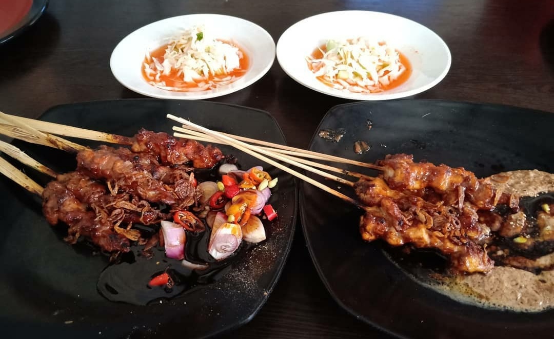 Kelezatan Sate Kambing Kim Tek Yang Tak Lekang Oleh Waktu 9 Kelezatan Sate Kambing Kim Tek Yang Tak Lekang Oleh Waktu 9