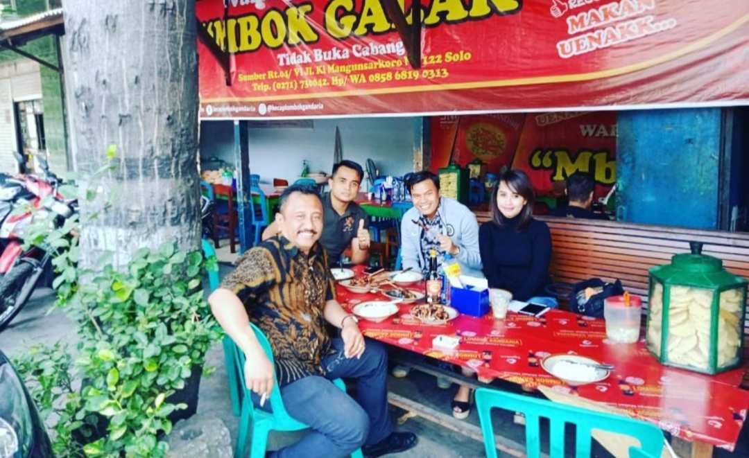 Sate Kambing Mbok Galak di Solo, Langganan Pejabat Negara 1