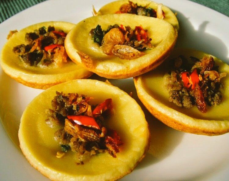 10 Referensi Jajanan dan Kue Khas Daerah Ambon Yang Lezat, Manakah Yang Ingin Kalian Coba? 4 10 Referensi Jajanan dan Kue Khas Daerah Ambon Yang Lezat, Manakah Yang Ingin Kalian Coba? 4