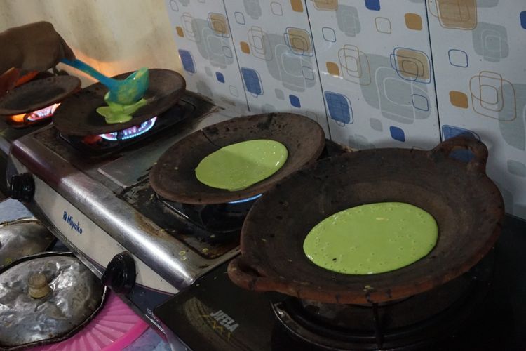 10 Referensi Kue dan Jajanan Khas Daerah Banyuwangi Yang Lezat, Manakah Yang Ingin Kalian Coba? 10 10 Referensi Kue dan Jajanan Khas Daerah Banyuwangi Yang Lezat, Manakah Yang Ingin Kalian Coba? 10