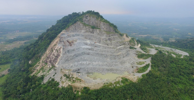Kamu Suka Hiking? Coba Taklukin 10 Daftar Pilihan Gunung di Daerah Purwakarta Ini! 7