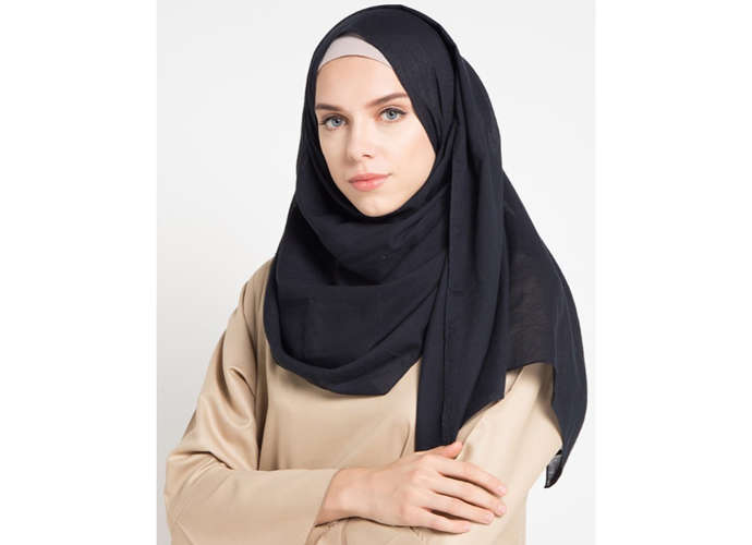 10 Warna Kerudung Yang Cocok Untuk Baju Cokelat Susu 1