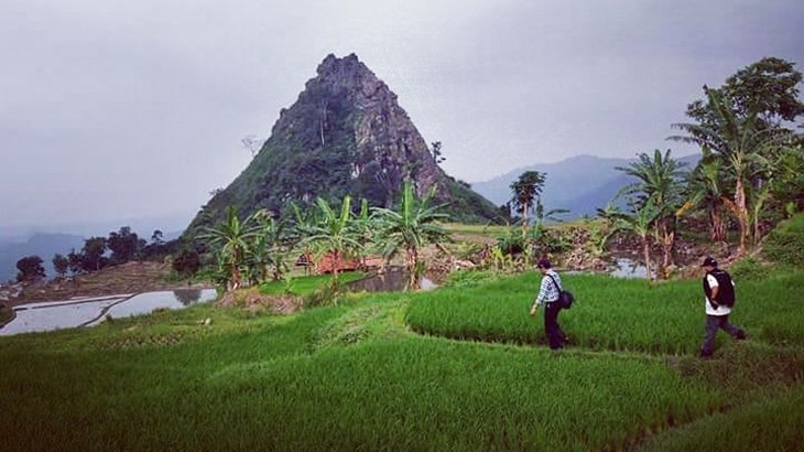 Kamu Suka Hiking? Coba Taklukin 10 Daftar Pilihan Gunung di Daerah Purwakarta Ini! 9