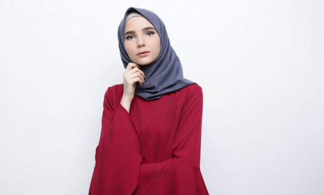 Gamis warna maroon cocok dengan jilbab warna apa