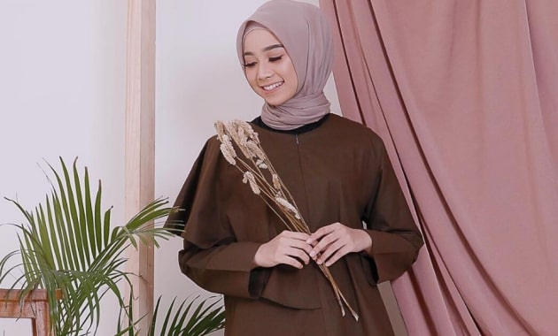 Apa cocok jilbab warna baju coklat dengan Baju Coklat