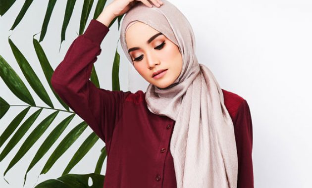 10 Gambar Baju Merah Marun Cocok Dengan Jilbab Warna Apa | JejakPiknik.Com
