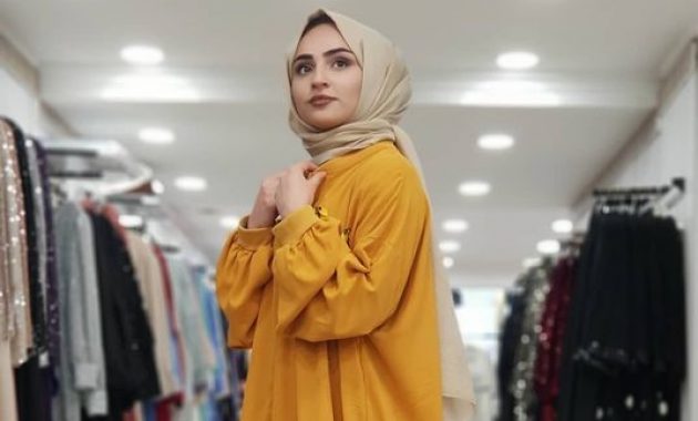 10 Gambar Baju Warna Mustard Cocok Dengan Jilbab Warna Apa