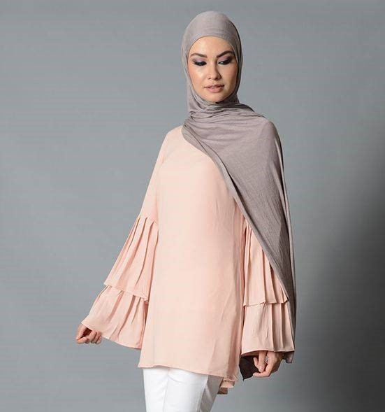 10 Inspirasi Untuk Memadukan Baju Pink Terang Dengan Jilbab 5 10 Inspirasi Untuk Memadukan Baju Pink Terang Dengan Jilbab 5