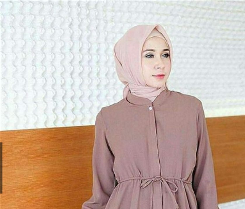 10 Inspirasi Outfit Hijab Untuk Memadukan Baju Mocca 6