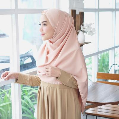 10 Inspirasi Outifit Hijab Dengan Gamis Cokelat Susu 1