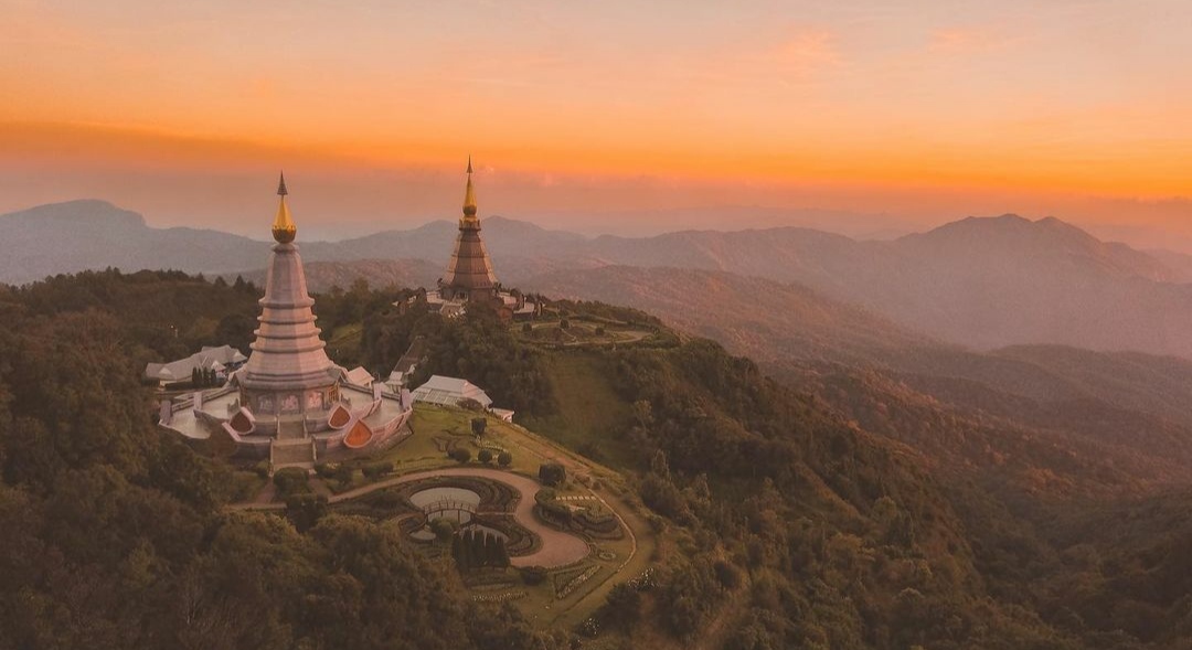 10 Daftar Pilihan Gunung Tertinggi di Thailand, Yang Ada Kuilnya dan Sangat Indah 1