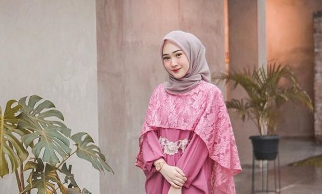 10 Gambar Baju Pink Cocok Dengan Kerudung Warna Apa