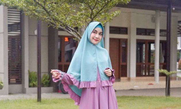 Warna jilbab yang cocok untuk baju ungu pastel