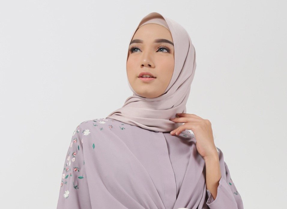 10 Warna Kerudung Yang Cocok Untuk Baju Ungu Lavender, Simak Rekomendasi Dibawah Ini 1 10 Warna Kerudung Yang Cocok Untuk Baju Ungu Lavender, Simak Rekomendasi Dibawah Ini 1
