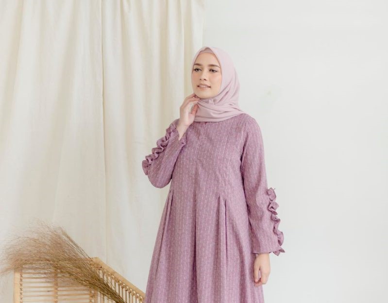10 Warna Kerudung Yang Cocok Untuk Baju Ungu Lavender, Simak Rekomendasi Dibawah Ini 5 10 Warna Kerudung Yang Cocok Untuk Baju Ungu Lavender, Simak Rekomendasi Dibawah Ini 5