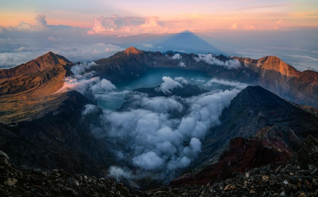 Daftar Pilihan Gunung di NTB Yang Sudah Sangat Mendunia, Buat Kamu Hobi Mendaki 1