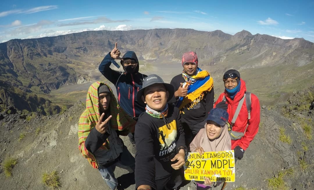 Daftar Pilihan Gunung di NTB Yang Sudah Sangat Mendunia, Buat Kamu Hobi Mendaki 5