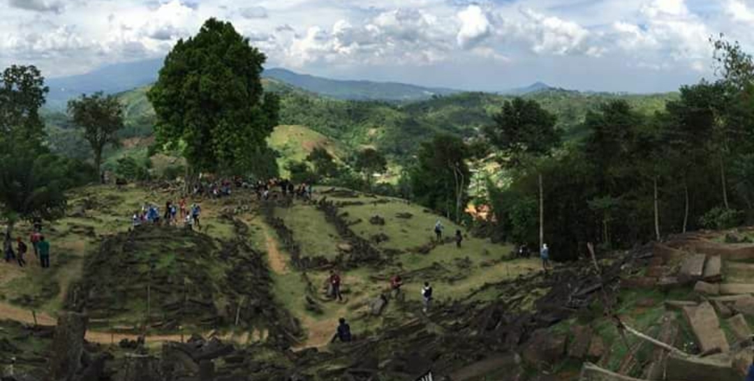 6 Daftar Pilihan Gunung di Daerah Cirebon, Ada Yang Menjadi Tuan Rumah Edelweis 8 6 Daftar Pilihan Gunung di Daerah Cirebon, Ada Yang Menjadi Tuan Rumah Edelweis 8