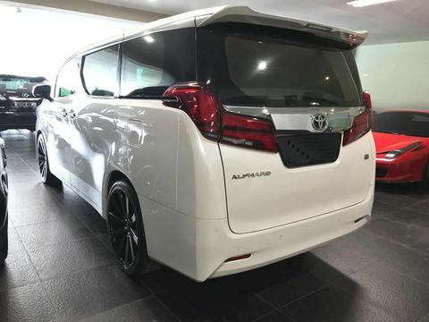 10 Mobil Alphard Termahal, Berapa Harganya? 6 10 Mobil Alphard Termahal, Berapa Harganya? 6