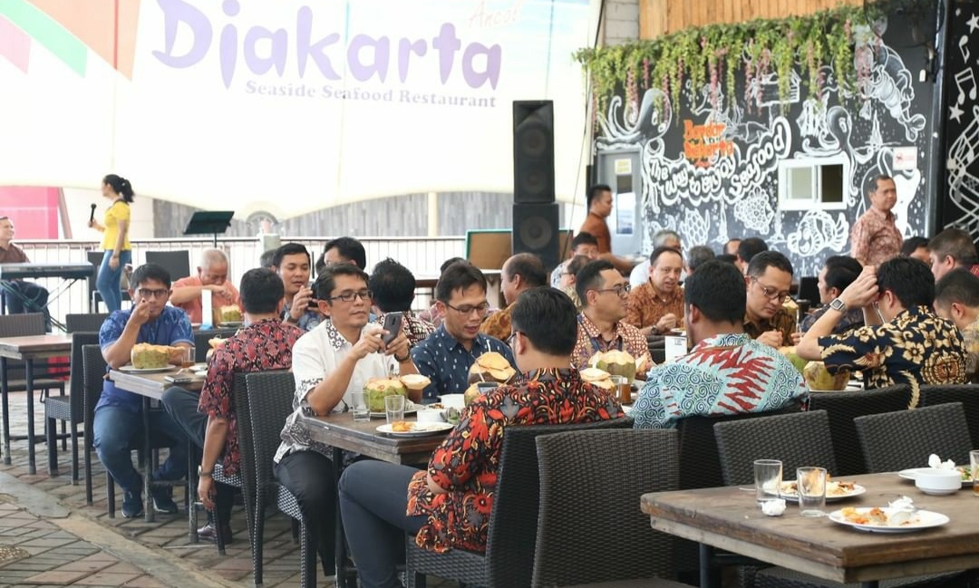 10 Tempat Berbuka Puasa Bersama di Bekasi Untuk Keluarga Yang Enak dan Murah, Simak Referensi Ini! 1 10 Tempat Berbuka Puasa Bersama di Bekasi Untuk Keluarga Yang Enak dan Murah, Simak Referensi Ini! 1