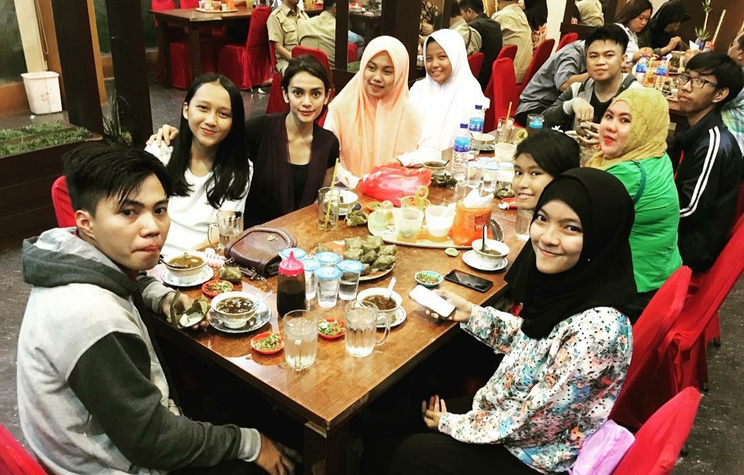 Ini Dia 10 Tempat Berbuka Puasa Terdekat di Makassar Yang Asyik dan Enak Bersama Keluarga 1 Ini Dia 10 Tempat Berbuka Puasa Terdekat di Makassar Yang Asyik dan Enak Bersama Keluarga 1