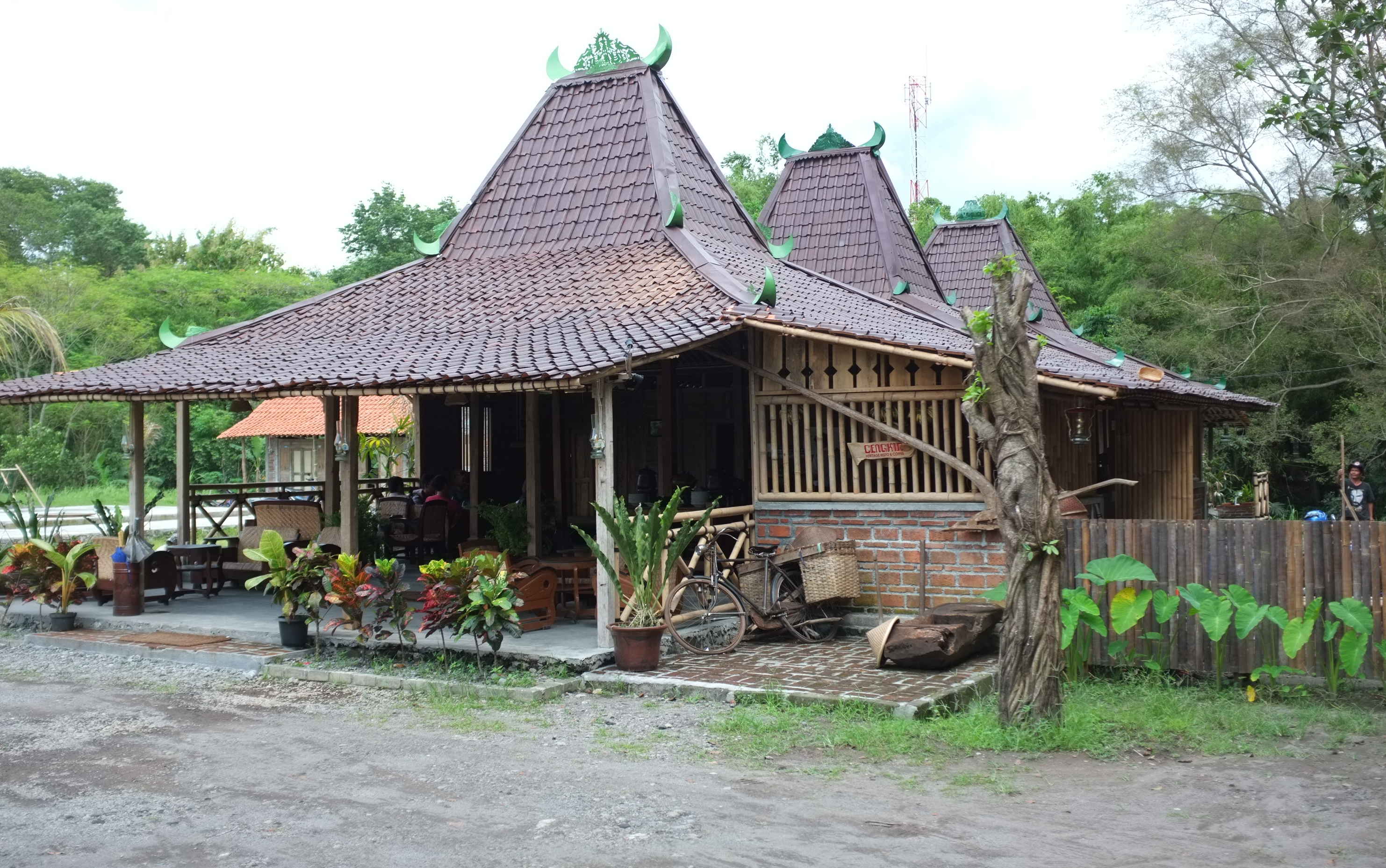 11 Referensi Tempat Bukber Terdekat di Wilayah Jogja Yang Ikonik dan Menarik Untuk Kamu Kunjungi 1 11 Referensi Tempat Bukber Terdekat di Wilayah Jogja Yang Ikonik dan Menarik Untuk Kamu Kunjungi 1