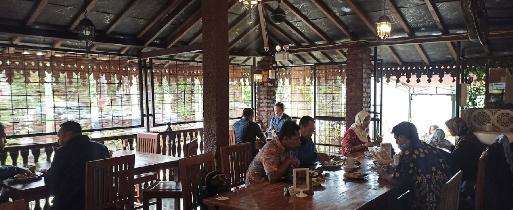 10 Tempat Bukber Terdekat di Cimahi Yang Sajiannya Enak dan Populer, Simak Rekomendasi Ini 3 10 Tempat Bukber Terdekat di Cimahi Yang Sajiannya Enak dan Populer, Simak Rekomendasi Ini 3