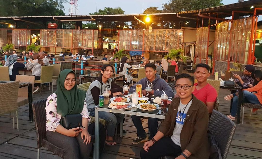 Ini Dia 10 Tempat Berbuka Puasa Terdekat di Makassar Yang Asyik dan Enak Bersama Keluarga 4 Ini Dia 10 Tempat Berbuka Puasa Terdekat di Makassar Yang Asyik dan Enak Bersama Keluarga 4