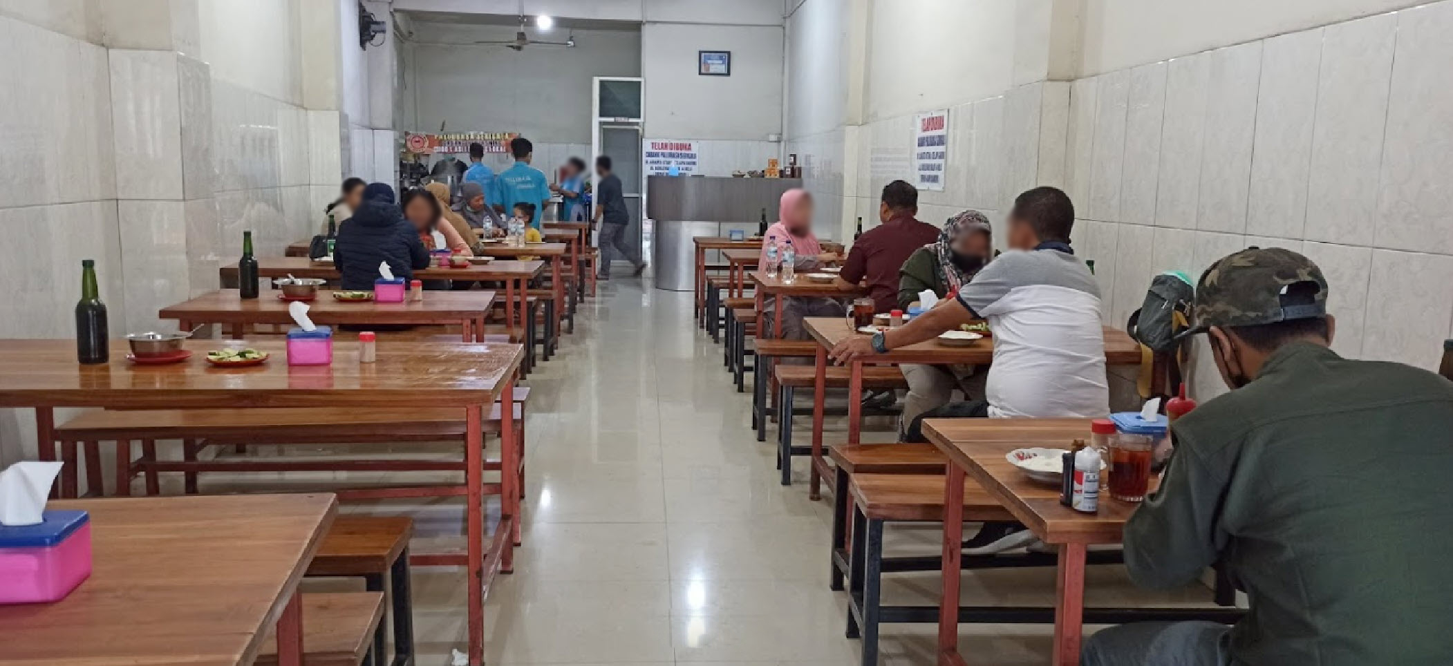 10 Tempat Bukber Terdekat di Wilayah Makassar Dengan Rasa Otentik, Simak Rekomendasi Ini 5 10 Tempat Bukber Terdekat di Wilayah Makassar Dengan Rasa Otentik, Simak Rekomendasi Ini 5