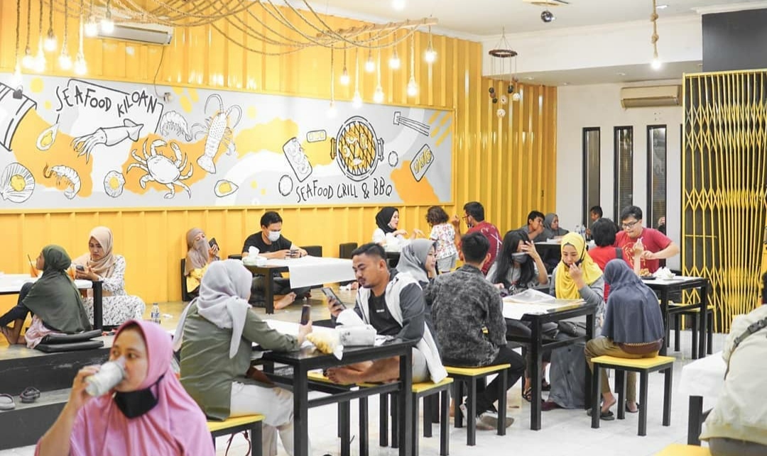 10 Referensi Tempat Makan Untuk Berbuka Puasa Bersama Keluarga Terdekat di Karawang Yang Asyik 6 10 Referensi Tempat Makan Untuk Berbuka Puasa Bersama Keluarga Terdekat di Karawang Yang Asyik 6