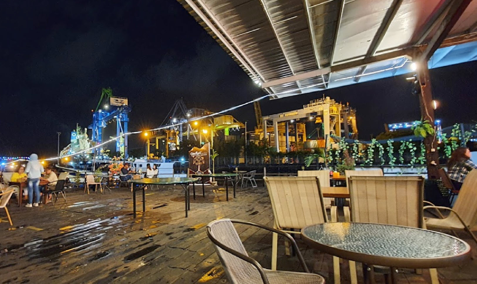 10 Tempat Bukber Terdekat di Wilayah Makassar Dengan Rasa Otentik, Simak Rekomendasi Ini 6 10 Tempat Bukber Terdekat di Wilayah Makassar Dengan Rasa Otentik, Simak Rekomendasi Ini 6