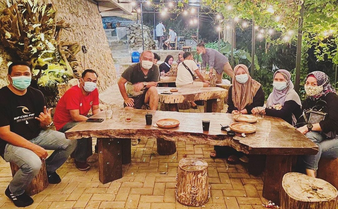 10 Rekomendasi Tempat Buka Puasa Terdekat di Tangerang Selatan Yang Enak Bersama Keluarga 7 10 Rekomendasi Tempat Buka Puasa Terdekat di Tangerang Selatan Yang Enak Bersama Keluarga 7