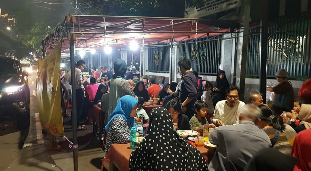 10 Tempat Buka Puasa Bersama di Jakarta Yang Favorit dan Enak, Simak Daftar Referensi Berikut Ini! 7 10 Tempat Buka Puasa Bersama di Jakarta Yang Favorit dan Enak, Simak Daftar Referensi Berikut Ini! 7