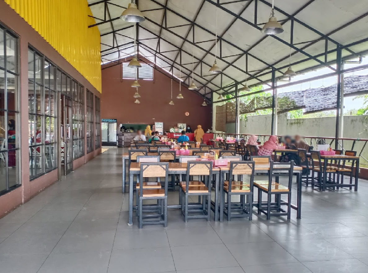 10 Tempat Bukber Terdekat di Wilayah Makassar Dengan Rasa Otentik, Simak Rekomendasi Ini 8 10 Tempat Bukber Terdekat di Wilayah Makassar Dengan Rasa Otentik, Simak Rekomendasi Ini 8