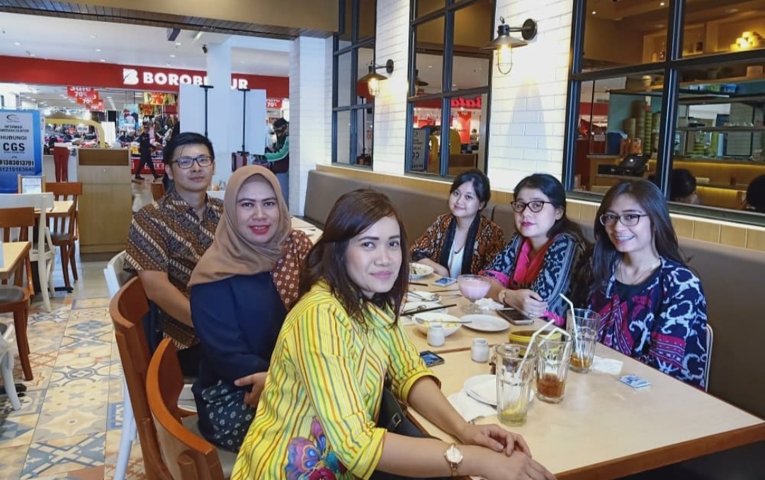 10 Referensi Tempat Makan Untuk Berbuka Puasa Bersama Keluarga Terdekat di Karawang Yang Asyik 9 10 Referensi Tempat Makan Untuk Berbuka Puasa Bersama Keluarga Terdekat di Karawang Yang Asyik 9