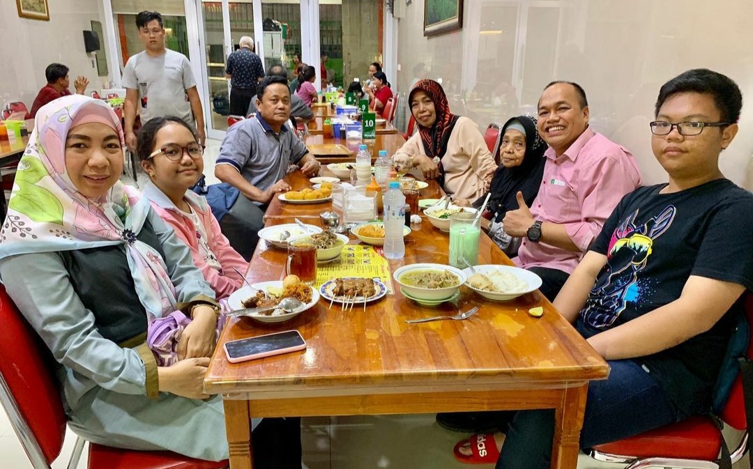 Ini Dia 10 Tempat Berbuka Puasa Terdekat di Makassar Yang Asyik dan Enak Bersama Keluarga 9 Ini Dia 10 Tempat Berbuka Puasa Terdekat di Makassar Yang Asyik dan Enak Bersama Keluarga 9