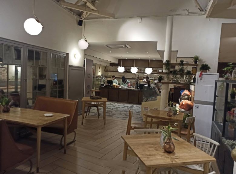 10 Daftar Tempat Bukber Terdekat di Wilayah Medan Yang Hits dan Keren, Simak Rekomendasi Ini 9 10 Daftar Tempat Bukber Terdekat di Wilayah Medan Yang Hits dan Keren, Simak Rekomendasi Ini 9