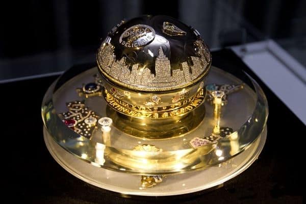 10 Parfum Termahal di Dunia, Mau Coba? 3 10 Parfum Termahal di Dunia, Mau Coba? 3