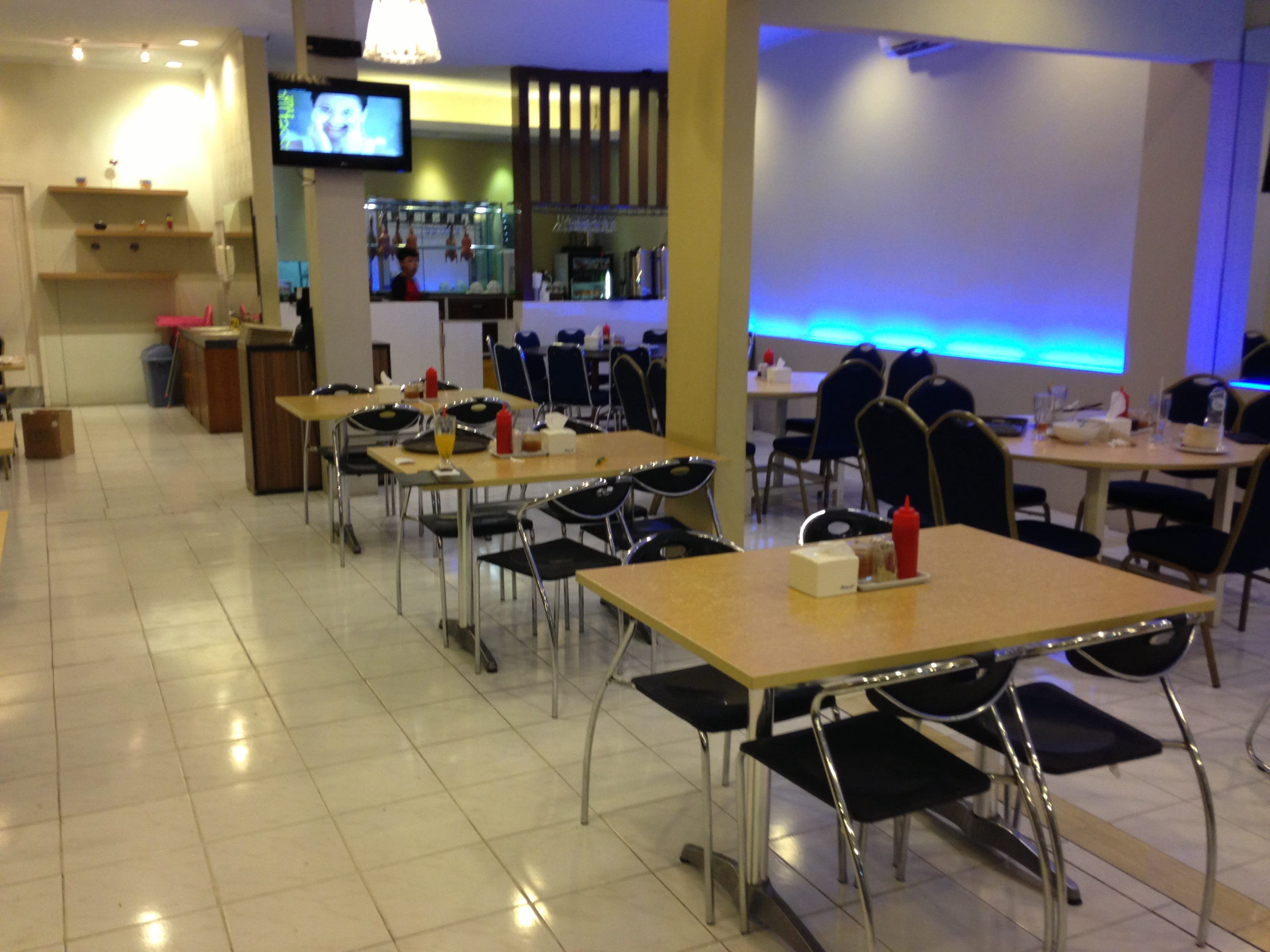 10 Rekomendasi Tempat Makan Untuk Bukber Dengan Keluarga di Tebet, Salah Satunya Warung Mafia! 10