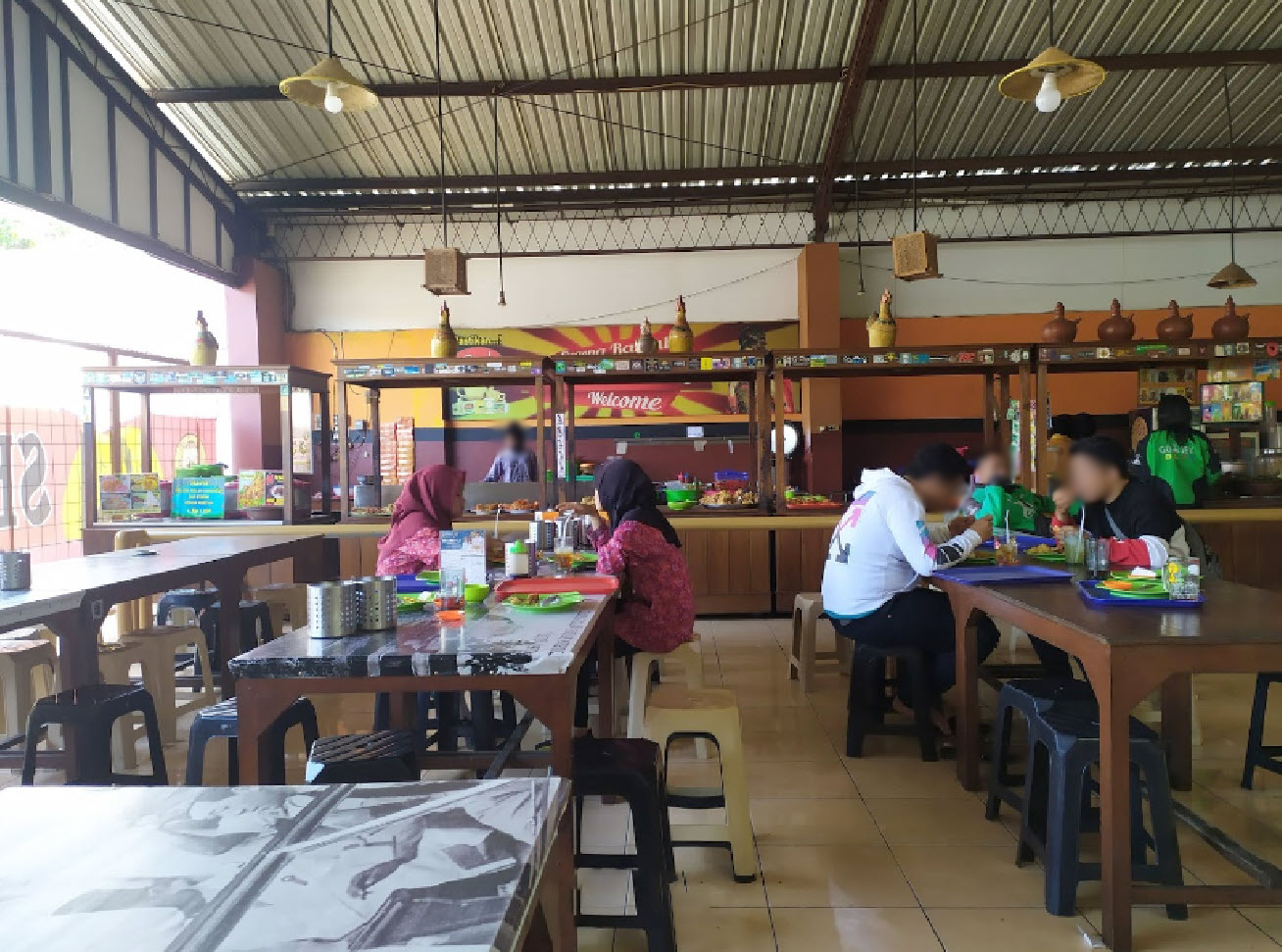 10 Daftar Tempat Makan Untuk Bukber di Wilayah Pekalongan Yang Enak dan Selalu Jadi Favorit 5 10 Daftar Tempat Makan Untuk Bukber di Wilayah Pekalongan Yang Enak dan Selalu Jadi Favorit 5