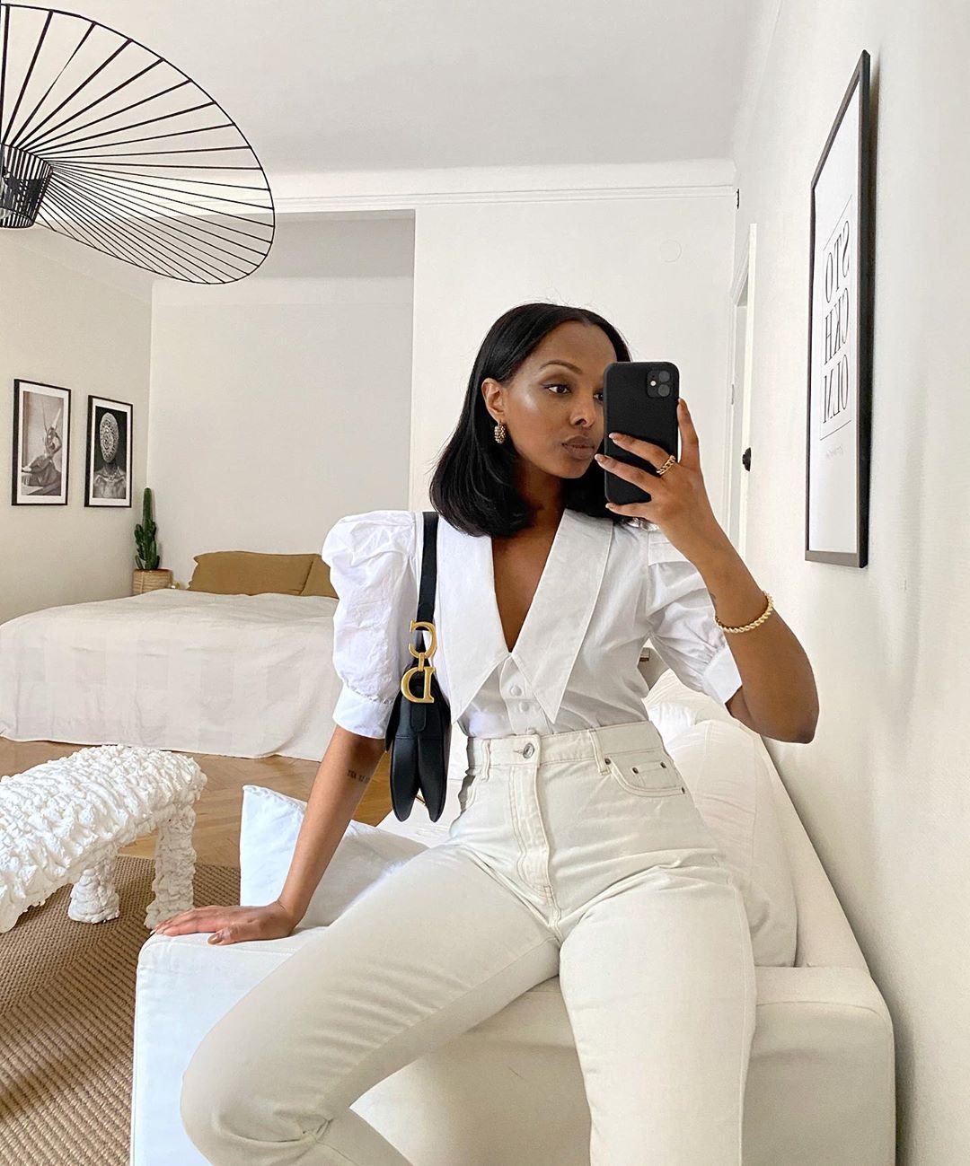 Buat Kalian Yang Berkulit Gelap, Ini 10 Warna Baju Yang Cocok 7