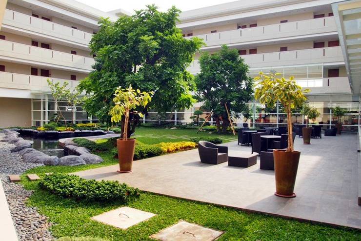 Sewa Apartemen Harian Atau Mingguan di Karawang? Simak Beberapa Pilihannya Berikut Ini! 8 Sewa Apartemen Harian Atau Mingguan di Karawang? Simak Beberapa Pilihannya Berikut Ini! 8