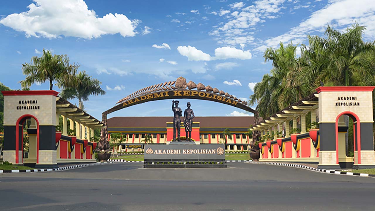 Daftar Universitas Negeri dan Swasta di Semarang, Manakah Yang Terbaik Untuk Jurusan Pilihanmu? 10 Daftar Universitas Negeri dan Swasta di Semarang, Manakah Yang Terbaik Untuk Jurusan Pilihanmu? 10