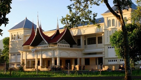 Apa Saja Daftar Universitas Terbaik di Padang, Adakah Yang Terakreditasi A Dengan Jurusan Psikologi? 15 Apa Saja Daftar Universitas Terbaik di Padang, Adakah Yang Terakreditasi A Dengan Jurusan Psikologi? 15