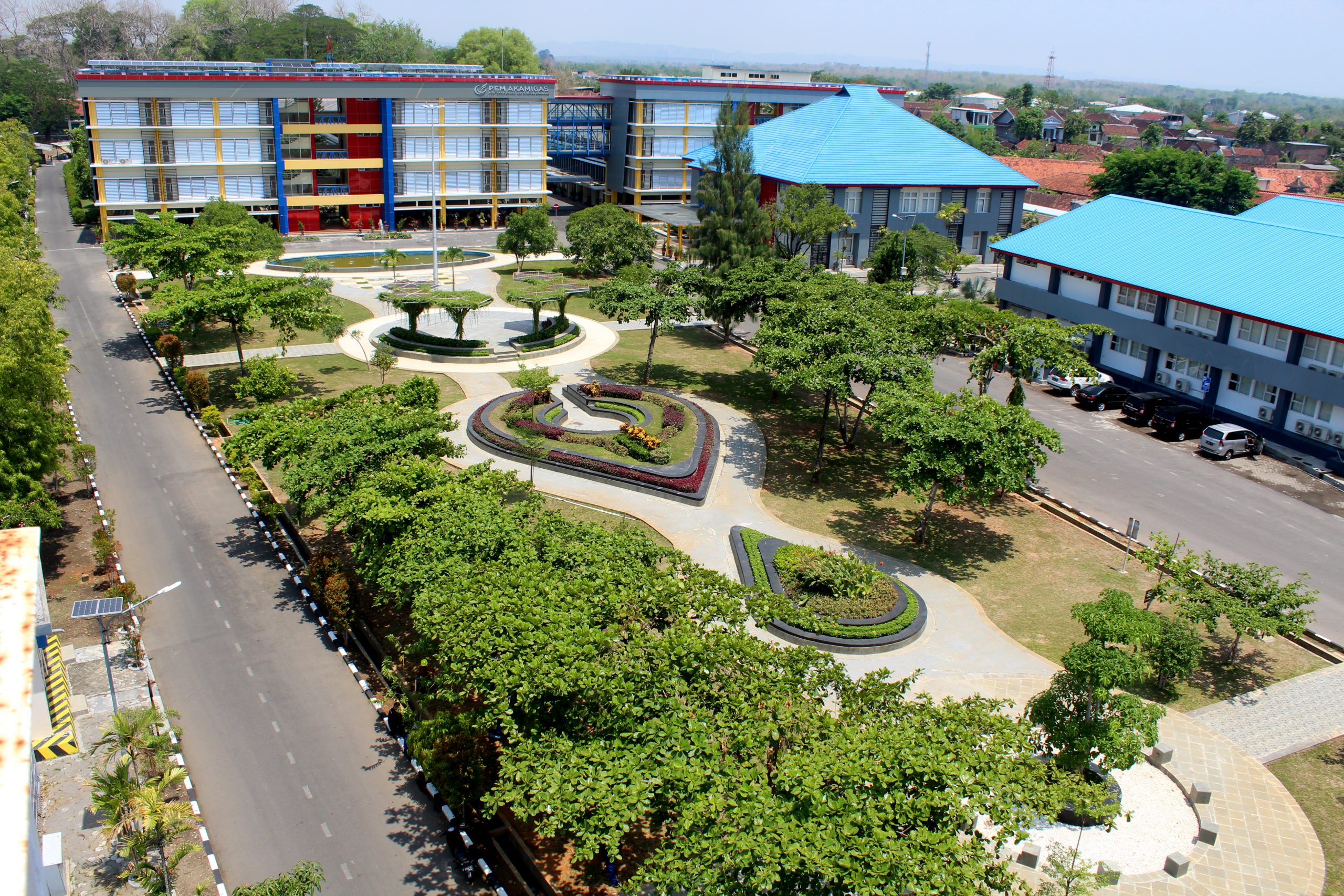 Daftar Universitas di Wilayah Jawa Tengah, Manakah Yang Ada Jurusan Tata Busana dan Psikologi? 4 Daftar Universitas di Wilayah Jawa Tengah, Manakah Yang Ada Jurusan Tata Busana dan Psikologi? 4