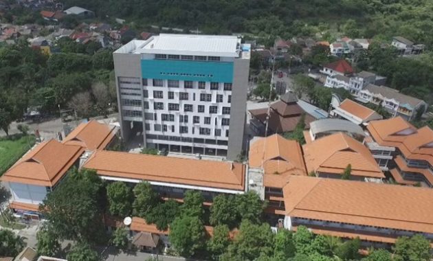 10 Daftar Universitas di Gresik, Manakah Yang Masih Buka Pendaftaran Untuk Kelas Karyawan? 3 10 Daftar Universitas di Gresik, Manakah Yang Masih Buka Pendaftaran Untuk Kelas Karyawan? 3