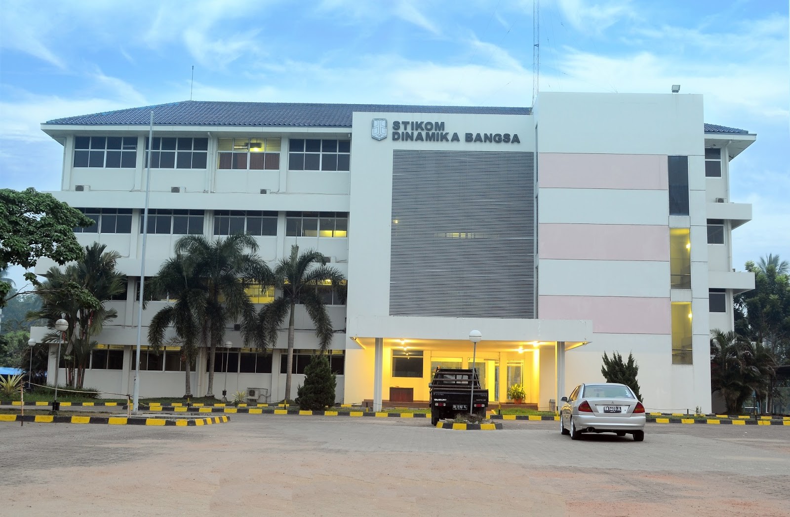 10 Universitas di Jambi, Manakah Yang Paling Bagus Untuk Fakultas Hukum dan Akreditasinya A? 10 10 Universitas di Jambi, Manakah Yang Paling Bagus Untuk Fakultas Hukum dan Akreditasinya A? 10