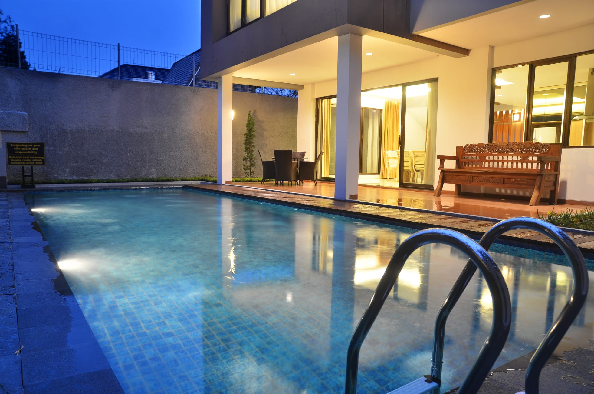 10 Rekomendasi Villa Dengan Private Pool di Bandung, Bisa Sewa Untuk Honeymoon Mulai Rp3.200.000 4